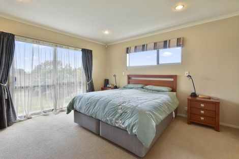 Photo of property in 19 Fergy Crescent, Wattle Downs, Auckland, 2103