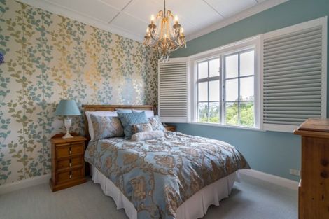 Photo of property in 75 Eglinton Road, Mornington, Dunedin, 9011