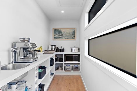 Photo of property in 1 Hewson Crescent, Lake Hawea, Wanaka, 9382