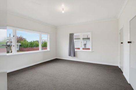 Photo of property in 595 Queen Street East, Levin, 5510