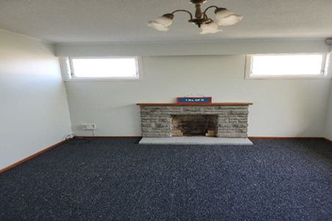 Photo of property in 105 Tidal Road, Mangere, Auckland, 2022