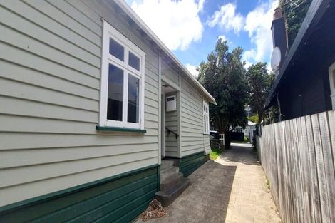 Photo of property in 4 Rotherham Terrace, Miramar, Wellington, 6022