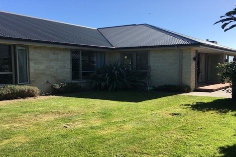 Photo of property in 8 Moa Street, Pegasus, 7612