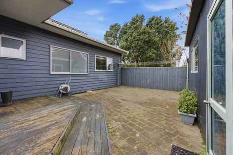 Photo of property in 82 Wairau Road, Oakura, 4314