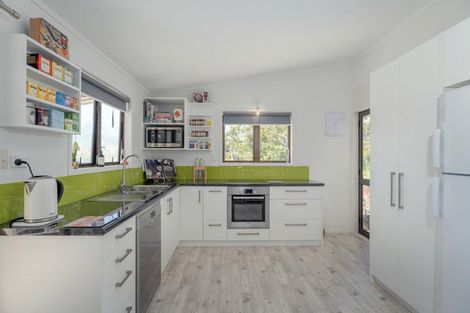 Photo of property in 104 Cook Drive, Whitianga, 3510