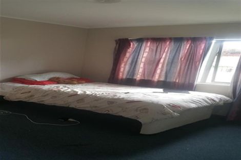 Photo of property in 31 Churchill Avenue, Manurewa, Auckland, 2102