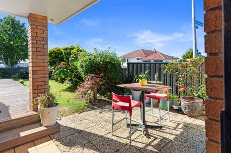 Photo of property in 142 Ngatai Road, Otumoetai, Tauranga, 3110