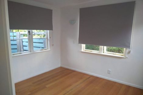 Photo of property in 60 Beach Haven Road, Beach Haven, Auckland, 0626