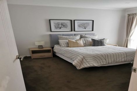 Photo of property in 8 Pennant Street, Long Bay, Auckland, 0630