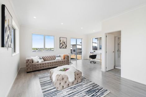 Photo of property in 3 Melgran Avenue, Papakura, 2110