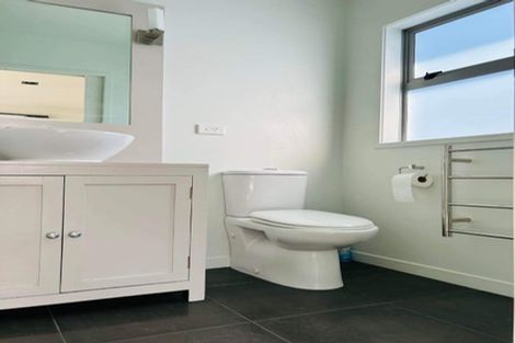 Photo of property in 5 Alice Lane, Papamoa Beach, Papamoa, 3118