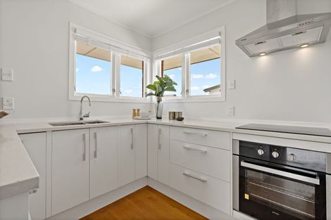 Photo of property in 1/264 Lake Road, Hauraki, Auckland, 0622