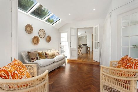 Photo of property in 65 Kotare Street, Fendalton, Christchurch, 8041