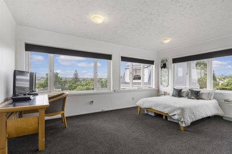 Photo of property in 76 Marine Parade, Mellons Bay, Auckland, 2014