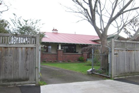 Photo of property in 14 Heretaunga Street, Palmerston North, 4414