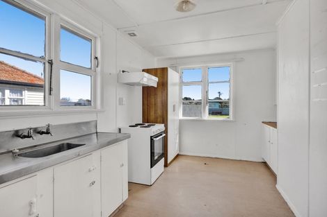 Photo of property in 31 Wilson Street, Waverley, 4510