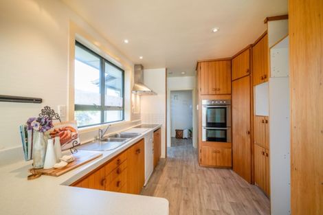 Photo of property in 19 Elwyn Place, Avonhead, Christchurch, 8042