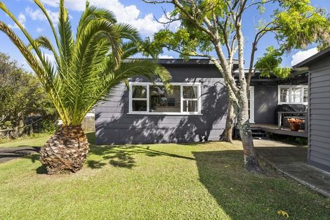 Photo of property in 2/103 Vipond Road, Stanmore Bay, Whangaparaoa, 0932
