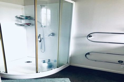 Photo of property in 3/10 Walpole Avenue, Hillpark, Auckland, 2102