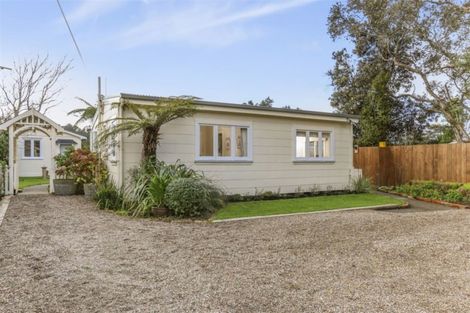 Photo of property in 743 Swanson Road, Swanson, Auckland, 0612