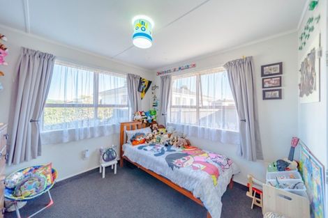 Photo of property in 8 Glamorgan Avenue, Tamatea, Napier, 4112