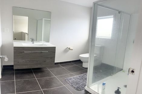 Photo of property in 640 Beach Road, Browns Bay, Auckland, 0630