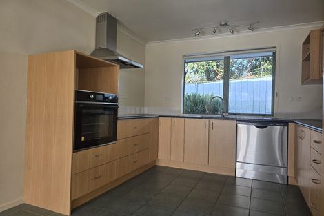 Photo of property in 31 Ambury Road, Mangere Bridge, Auckland, 2022