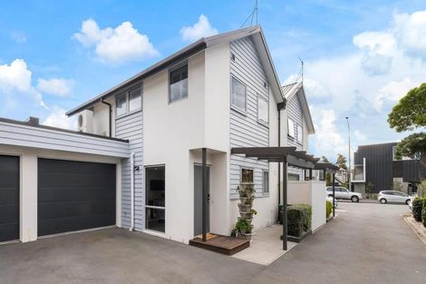 Photo of property in 2/220 Salisbury Street, Christchurch Central, Christchurch, 8013