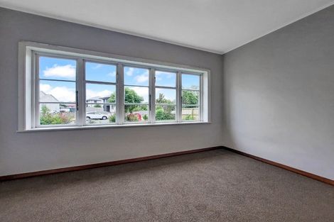 Photo of property in 2 Kawaka Street, Riccarton, Christchurch, 8041