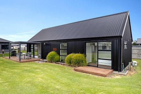 Photo of property in 110 Ngaio Drive, Matarangi, Whitianga, 3592