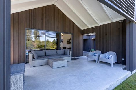 Photo of property in 102 Oxford Street, Martinborough, 5711