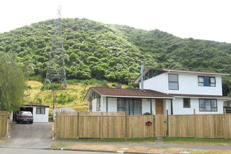 Photo of property in 8 Utah Grove, Totara Park, Upper Hutt, 5018