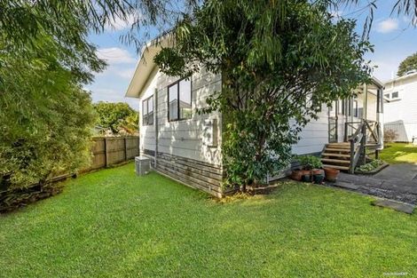 Photo of property in 5 Myrtle Street, Morningside, Auckland, 1022