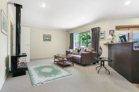 Photo of property in 37 Oaklands Drive, Cambridge, 3434