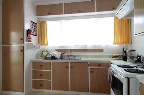 Photo of property in 130 Archibald Road, Kelston, Auckland, 0602