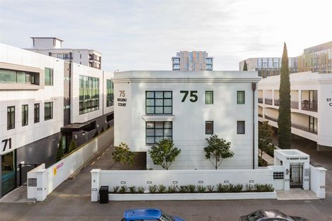 Photo of property in Regent Courts, 2/75 Gloucester Street, Christchurch Central, Christchurch, 8013