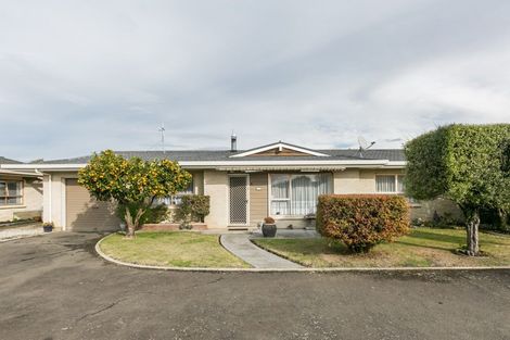 Photo of property in 2/17 Ngarimu Crescent, Taradale, Napier, 4112