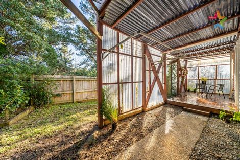 Photo of property in 11 Amundsen Grove, Stokes Valley, Lower Hutt, 5019