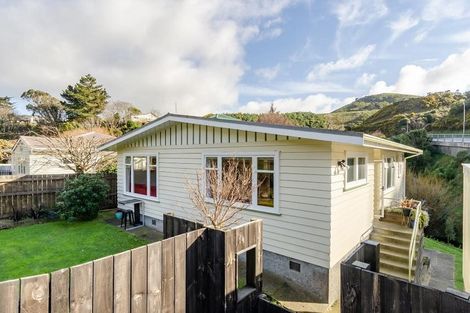 Photo of property in 273 Middleton Road, Glenside, Wellington, 6037