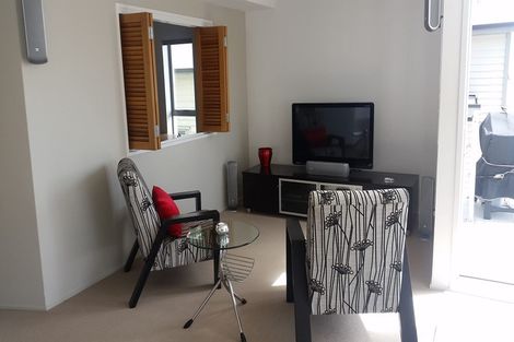 Photo of property in 3/16 Oriental Terrace, Oriental Bay, Wellington, 6011