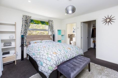 Photo of property in 25b Mount Marua Way, Timberlea, Upper Hutt, 5018