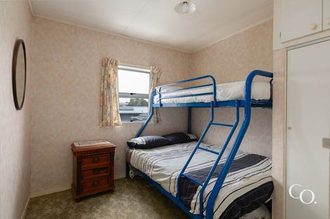 Photo of property in 19 Gillies Crescent, Waimarama, Havelock North, 4294