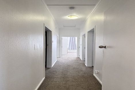 Photo of property in 17 Cambridge Terrace, Papatoetoe, Auckland, 2025