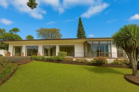 Photo of property in 4 Simon Ellice Drive, Bayview, Auckland, 0629