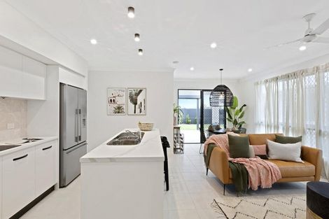 Photo of property in 72 Hinau Road, Karaka, Papakura, 2113