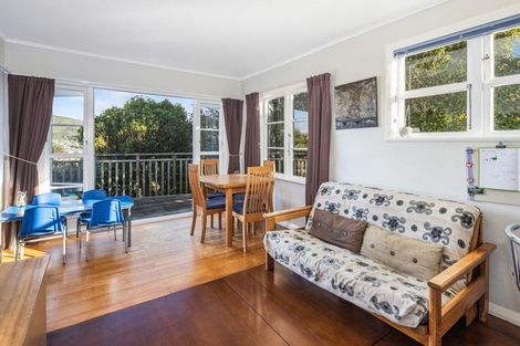Photo of property in 34 Chesterton Street, Johnsonville, Wellington, 6037