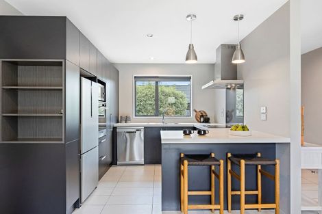 Photo of property in 15 Mollymawk Place, Woolston, Christchurch, 8023