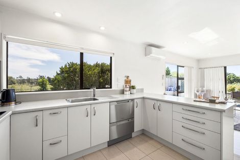 Photo of property in 20 Kennedy Road, Dairy Flat, Albany, 0792