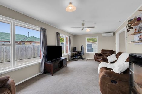Photo of property in 39 Warblington Street, Aranui, Christchurch, 8061