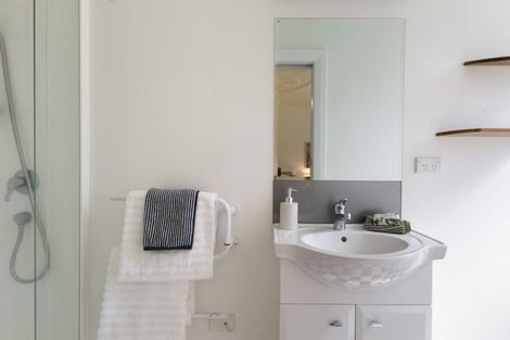 Photo of property in 17 Ranelagh Street, Karori, Wellington, 6012